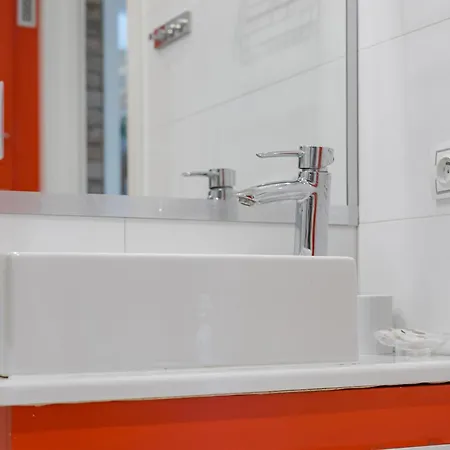 Gierymskiego 2 By Nyx Varsovie